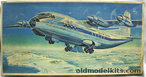 KVZ Plasticart 1/100 Aeroflot AN-12 plastic model kit